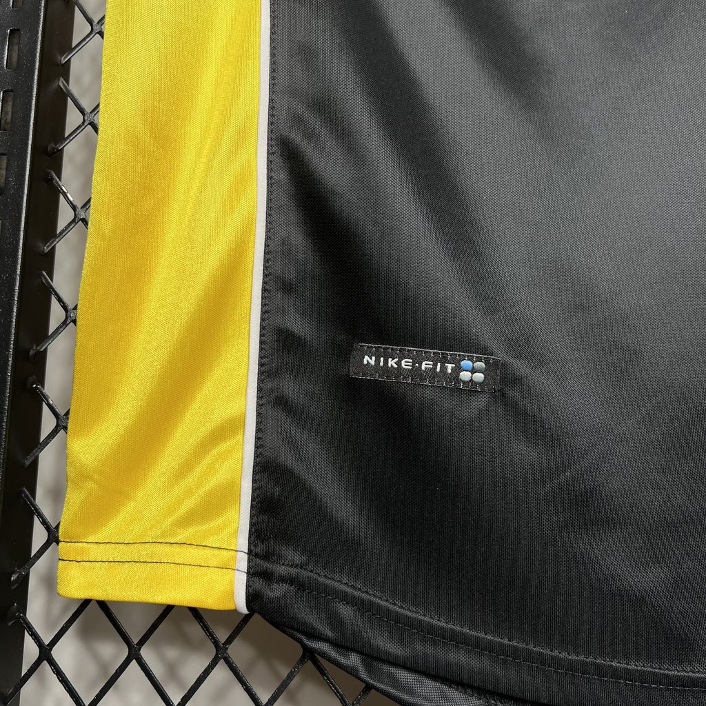 BORUSSIA DORTMUND 98/99 VISITA