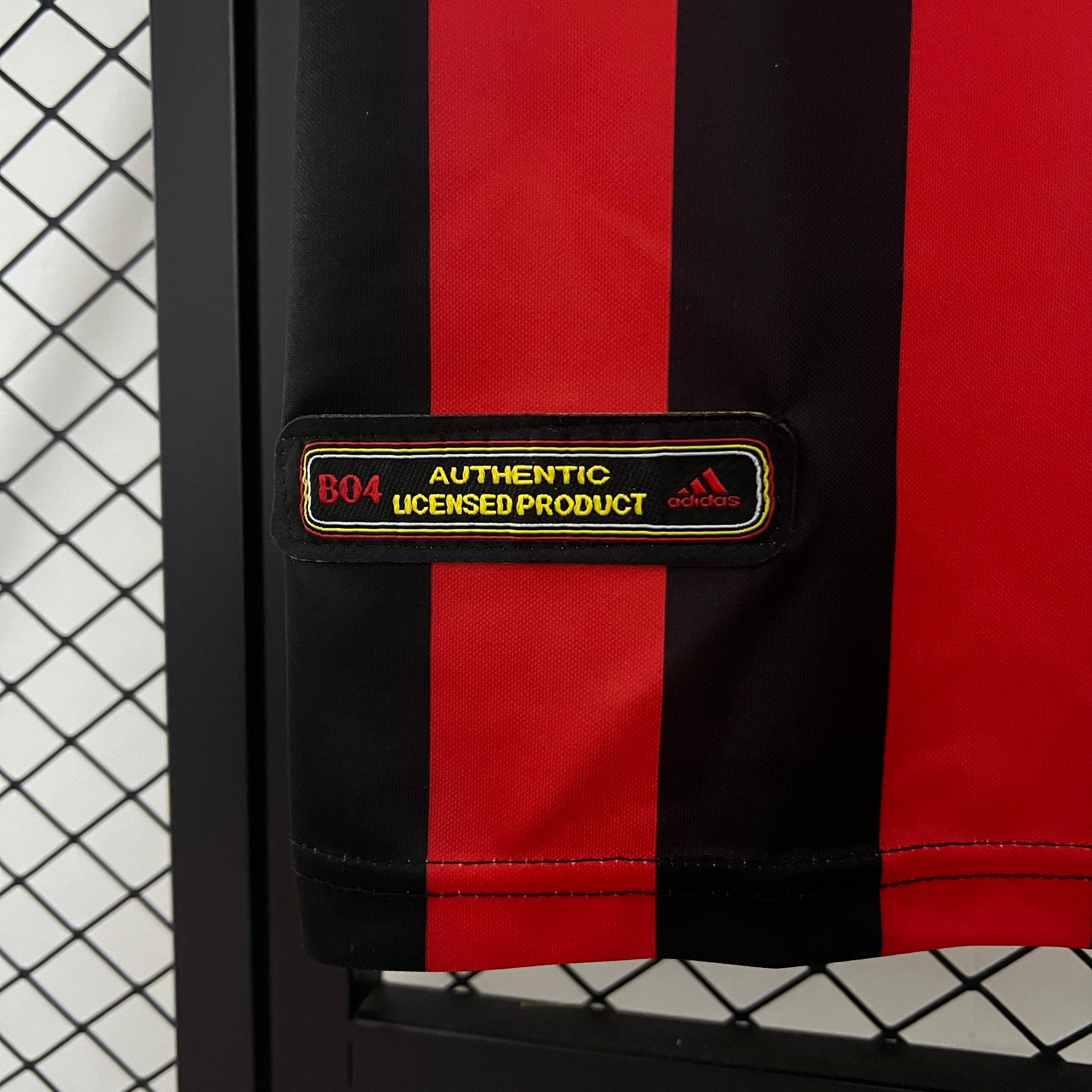 BAYER LEVERKUSEN 01/02 LOCAL